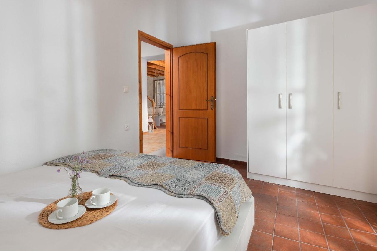 Maravelia Mare Guest House Symi Exterior photo